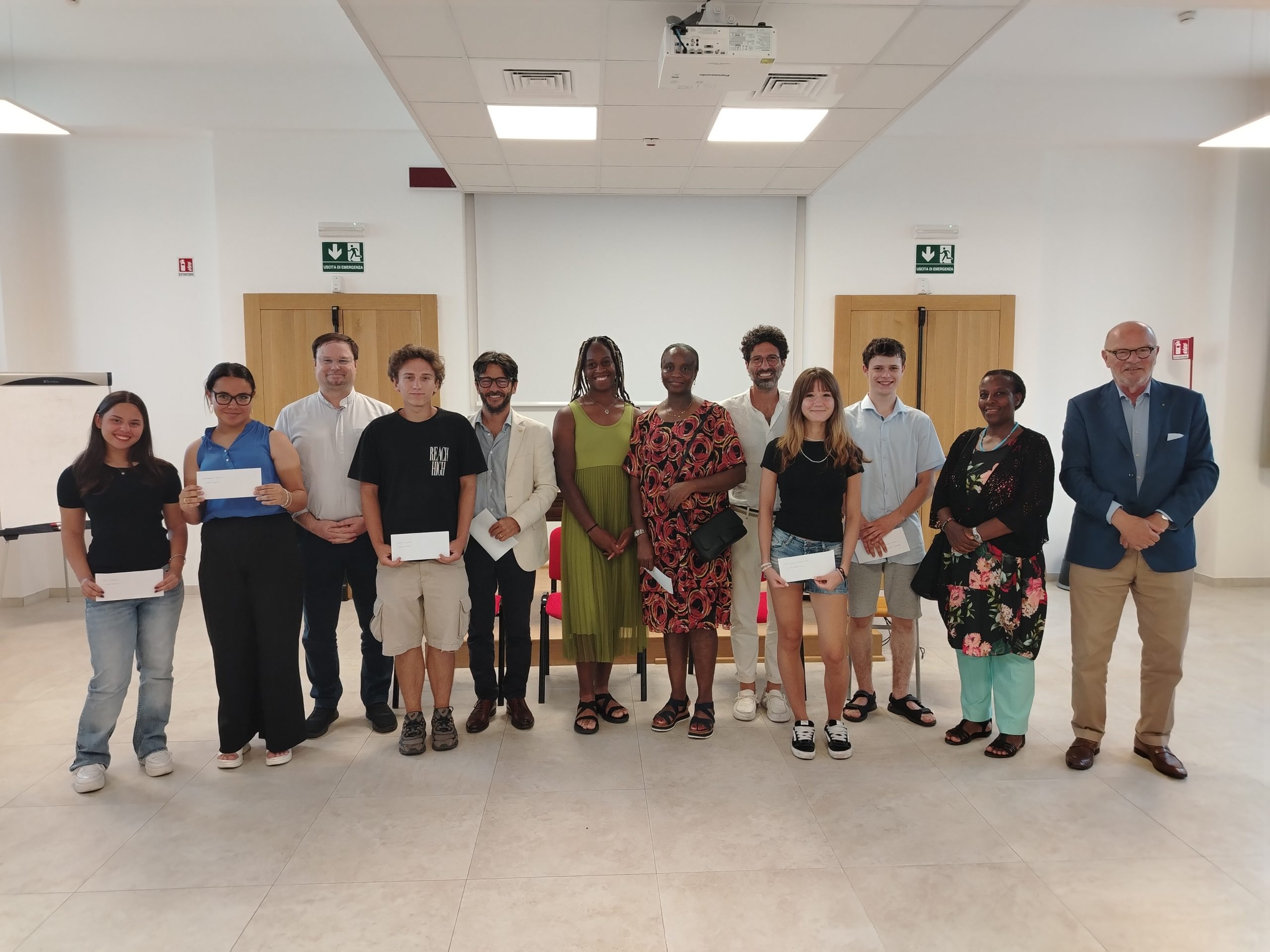 Otto borse di studio a sostegno dei percorsi scolastici